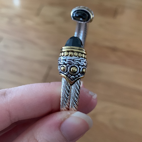 Black Onyx Stone End Caps Cable Bracelet - Picture 13 of 15